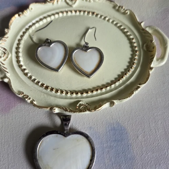 Mother of Pearl Heart Drop Earrings & Pendant in 925 Sterling Silver LUC - Picture 11 of 16